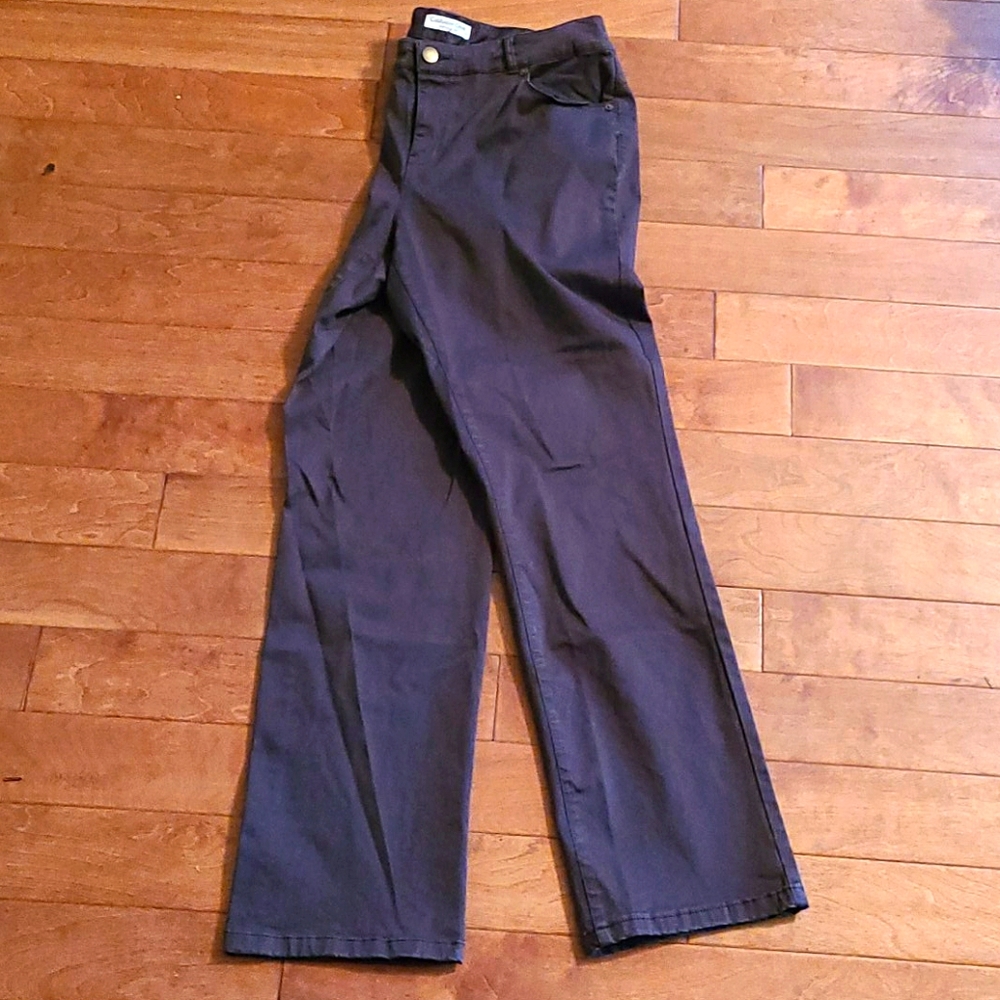 Women's natural fit chino